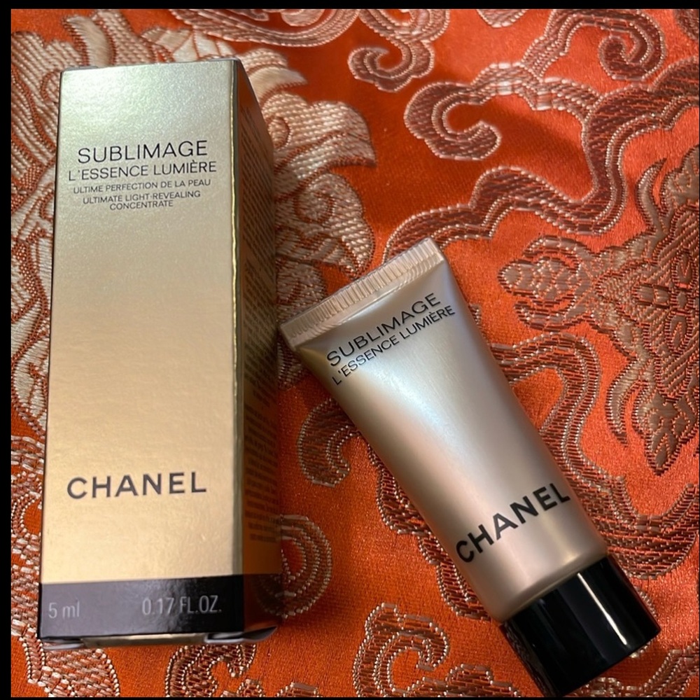 Authentic Chanel SUBLIMAGE L’ESSENCE LUMIÈRE Ultimate Concentrate